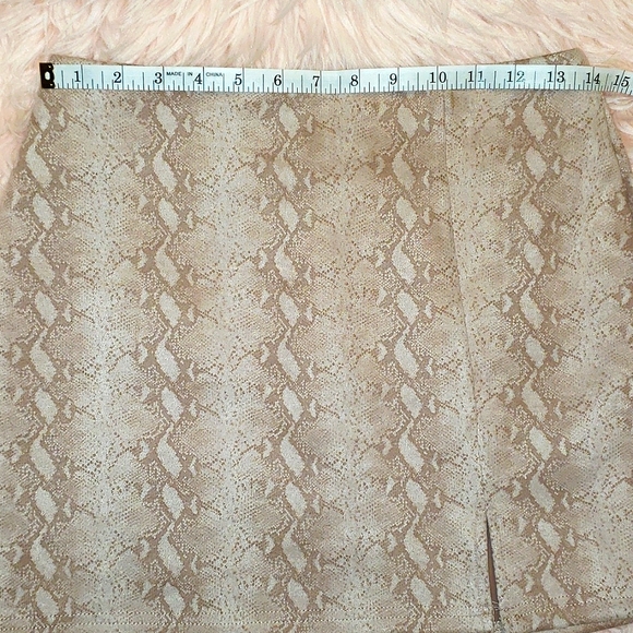 NEW! Native Daughters pink and tan faux snakeskin skirt - Picture 6 of 7